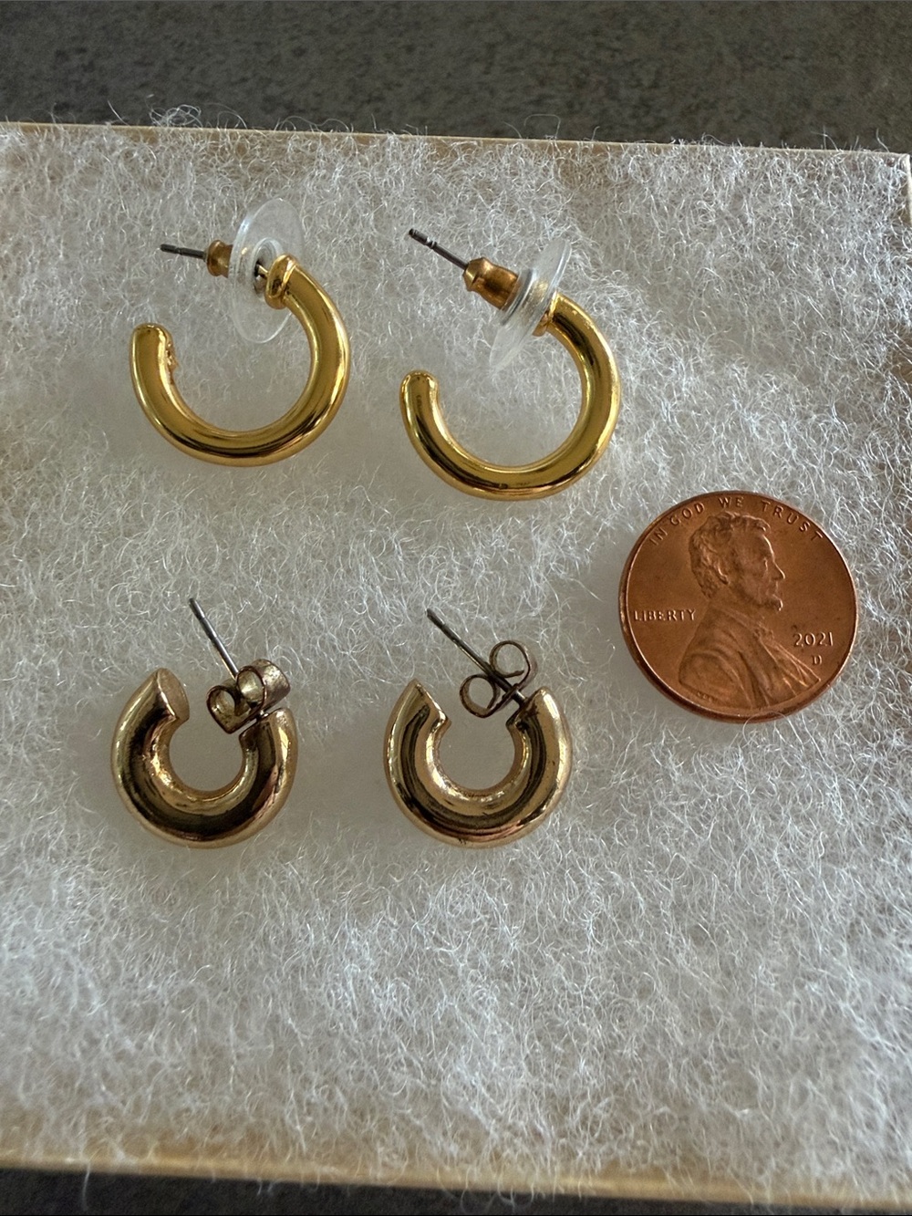 Hoop Earrings Bundle - Picture 2 of 5